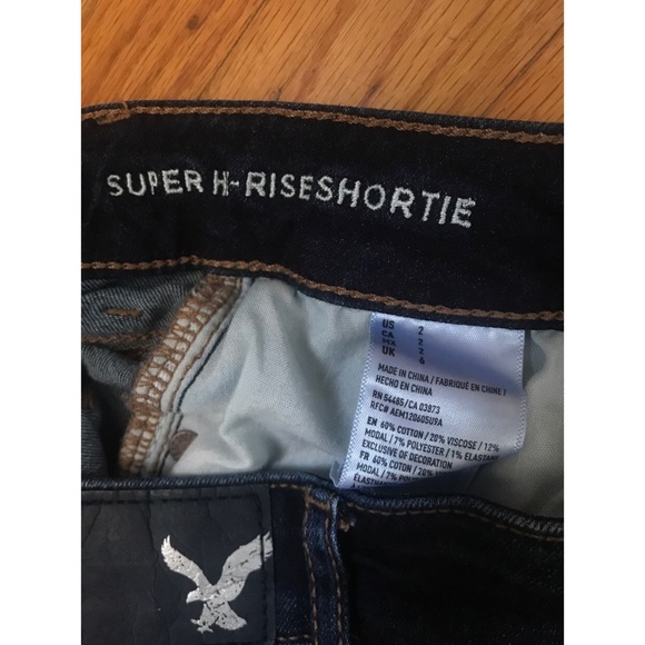 American Eagle Super Hi-Rise Jean Shorts - Picture 6 of 6